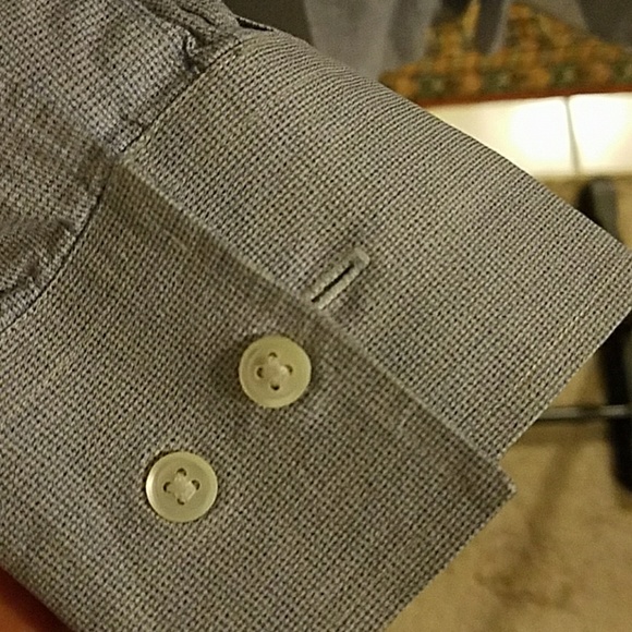 Hugo Boss button down, good condition, nice color - Picture 4 of 6